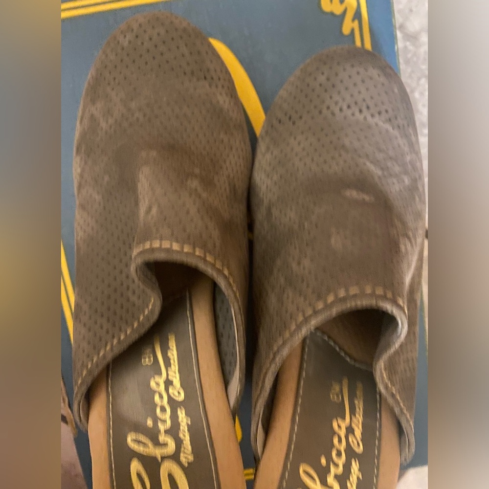 Shicca Vintage Collection clogs; size 8; dark gray